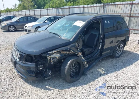 2017 Jeep Compass Sport Se 4X4 z USA, uszkodzony, nr VIN 1C4NJDBB0HD169898